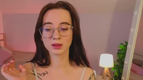 Snapshot of dark_lola_ chatting on February 23, 2025, 9:44 am Lola online show from February 23, 2025, 9:44 am