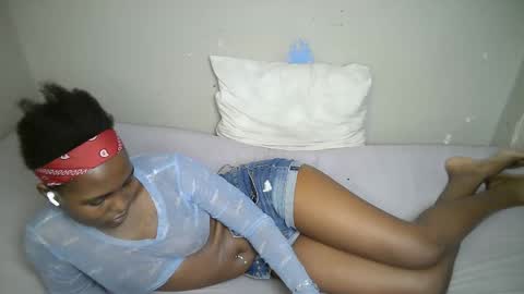 dark_lovly online show from December 16, 2025, 10:26 pm