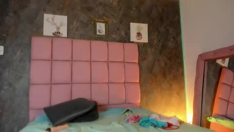 dark_luna1 online show from February 25, 2026, 9:46 pm