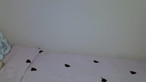dark_petite_ online show from May 5, 2026, 8:39 pm