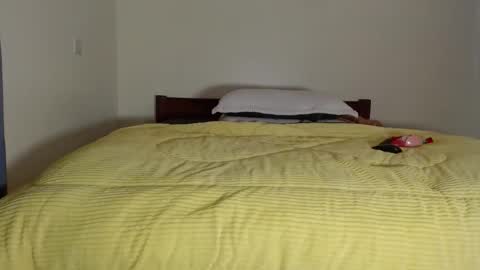 dark_qween online show from January 8, 2026, 1:46 pm