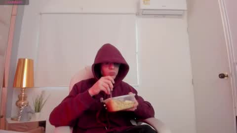 dark_sun333 online show from November 17, 2025, 8:47 pm