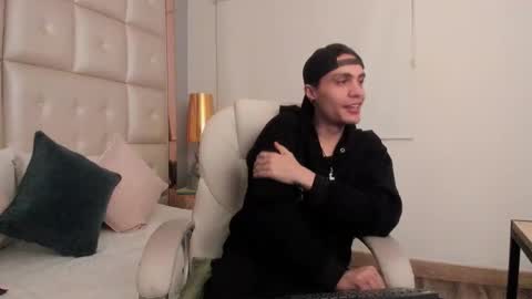 dark_sun333 online show from January 10, 2026, 1:51 am