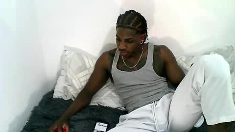 Snapshot of dark_temp_ chatting on October 29, 2025, 1:30 am DARK online show from October 29, 2025, 1:30 am