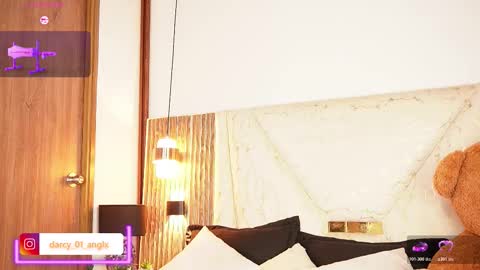 Angel Darcy  online show from February 8, 2026, 5:05 pm