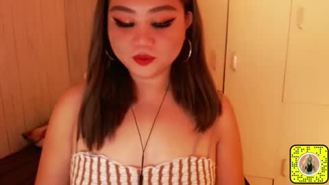 Snapshot of darkbirde chatting on October 25, 2025, 11:21 pm Rose Dawson online show from October 25, 2025, 11:21 pm