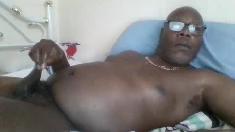 darkchocolat77 online show from November 7, 2025, 1:33 pm