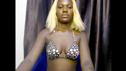 Snapshot of darkchocoxx chatting on September 26, 2025, 11:09 pm sexygal online show from September 26, 2025, 11:09 pm