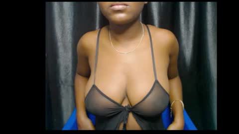 Snapshot of darkchocoxx chatting on October 28, 2025, 9:06 pm sexygal online show from October 28, 2025, 9:06 pm