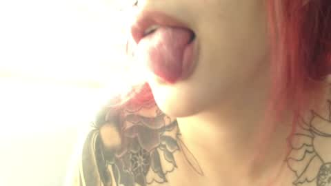 Snapshot of darkcouple_666 chatting on December 6, 2024, 5:44 pm online show from December 6, 2024, 5:44 pm