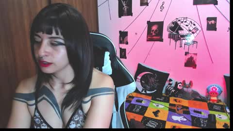 Snapshot of darkkittenuwu chatting on November 24, 2025, 8:52 pm Hi Im Yuri independent modelhelp me get my 111 hands upuwu online show from November 24, 2025, 8:52 pm