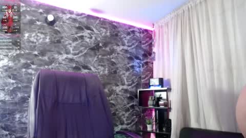 Snapshot of darkly_waxx chatting on January 4, 2025, 6:09 am New account. Help me reach 100 thumbs up online show from January 4, 2025, 6:09 am