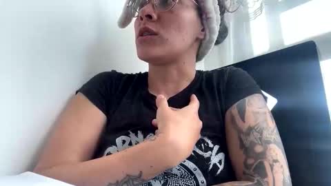 Snapshot of darkness_joones chatting on October 31, 2025, 4:08 pm Darkness online show from October 31, 2025, 4:08 pm