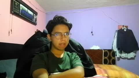 Snapshot of darknex_ chatting on July 12, 2026, 7:32 am Jose Ian online show from July 12, 2026, 7:32 am