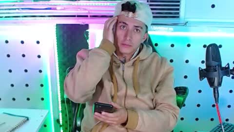 DARKO0717 online show from September 18, 2025, 11:18 pm