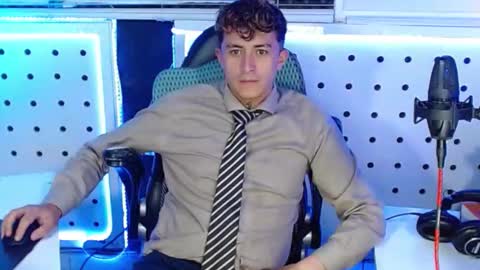 DARKO0717 online show from September 26, 2025, 11:42 pm