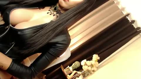 HAPPY BIRTHDAY MISTRESS MADRIANA online show from February 13, 2025, 1:26 pm