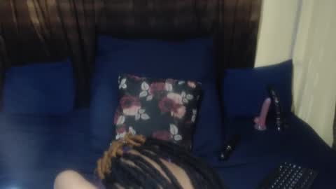 Snapshot of darksultryxx30 chatting on April 9, 2026, 2:11 am Darksultryxx30 online show from April 9, 2026, 2:11 am