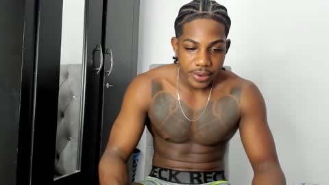 Snapshot of darktemp_ chatting on February 18, 2026, 10:33 am Darktemp online show from February 18, 2026, 10:33 am