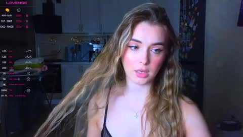 Darlina online show from April 4, 2026, 7:44 pm