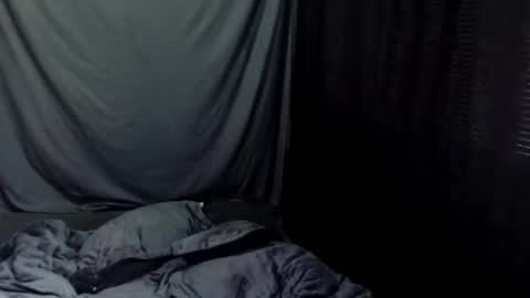 darling_and_dante online show from January 2, 2025, 3:29 pm