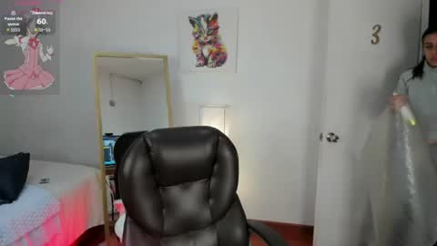 Snapshot of darling_spoiled chatting on June 23, 2026, 10:13 am darling online show from June 23, 2026, 10:13 am