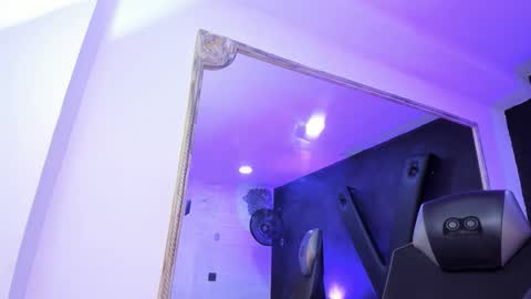 Darling online show from March 8, 2026, 4:44 pm