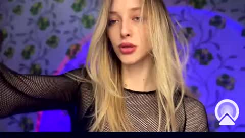 D online show from December 14, 2025, 3:39 pm