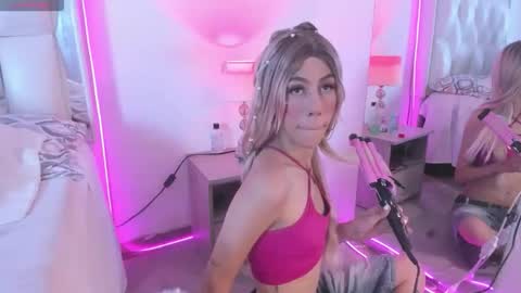 darlyn_tenderhot__ online show from April 9, 2026, 2:44 pm