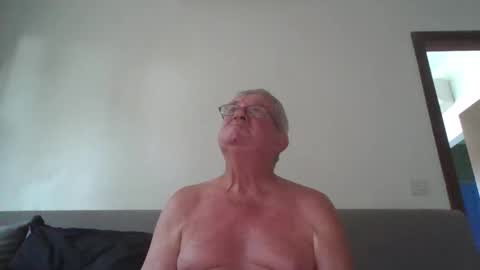 darwincock online show from April 11, 2026, 6:51 am