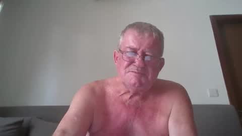 darwincock online show from May 18, 2026, 4:07 am