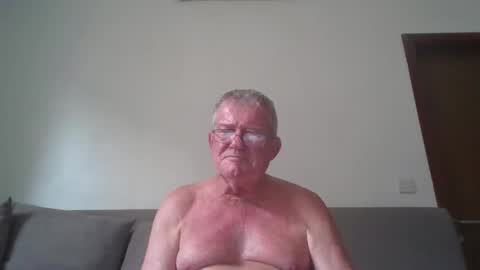 darwincock online show from June 3, 2026, 3:09 am