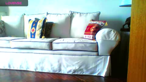 Snapshot of daryof chatting on December 6, 2024, 1:00 pm Daryo Franco online show from December 6, 2024, 1:00 pm