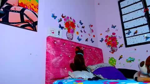 Dasly online show from December 16, 2025, 1:43 am