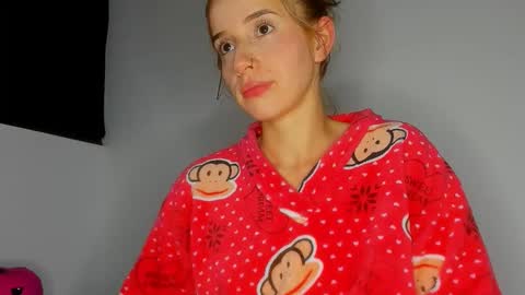 Dafne online show from March 26, 2026, 2:28 am