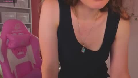 Snapshot of datsi_benson chatting on July 6, 2026, 9:17 am Datsi Benson online show from July 6, 2026, 9:17 am