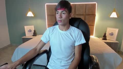 Snapshot of dav_nagel chatting on November 21, 2025, 2:05 pm angel online show from November 21, 2025, 2:05 pm