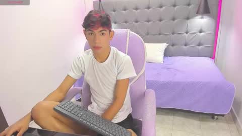 Snapshot of dav_nagel chatting on November 22, 2025, 12:37 pm angel online show from November 22, 2025, 12:37 pm