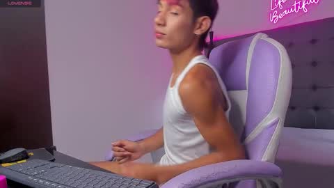 Snapshot of dav_nagel chatting on November 28, 2025, 12:41 pm angel online show from November 28, 2025, 12:41 pm