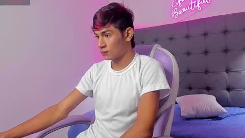 Snapshot of dav_nagel chatting on December 1, 2025, 12:21 pm angel online show from December 1, 2025, 12:21 pm