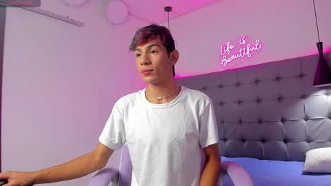 Snapshot of dav_nagel chatting on December 3, 2025, 12:25 pm angel online show from December 3, 2025, 12:25 pm