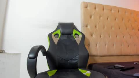 Snapshot of dave_skinnycum420 chatting on November 8, 2025, 7:30 am dave online show from November 8, 2025, 7:30 am