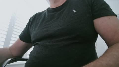 Snapshot of davesu12345 chatting on June 11, 2026, 8:12 am davesu12345 online show from June 11, 2026, 8:12 am