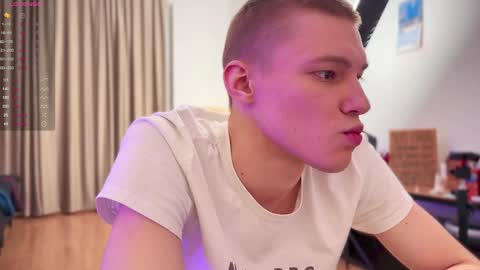 Snapshot of davey_ebash chatting on January 17, 2025, 7:49 pm Davey online show from January 17, 2025, 7:49 pm