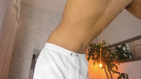 Snapshot of david_lux chatting on October 7, 2025, 1:30 pm David online show from October 7, 2025, 1:30 pm