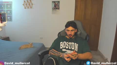 Snapshot of david_muller_ chatting on January 15, 2025, 10:46 pm David online show from January 15, 2025, 10:46 pm