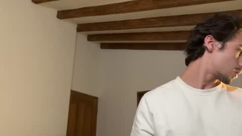 Snapshot of david_muller_ chatting on June 19, 2026, 1:10 am David online show from June 19, 2026, 1:10 am