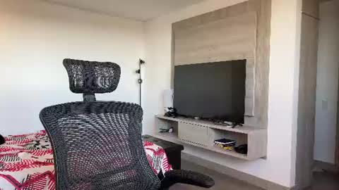 Snapshot of david_muller_ chatting on July 21, 2026, 9:06 pm David online show from July 21, 2026, 9:06 pm