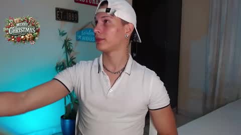 Snapshot of david_neill chatting on December 28, 2024, 1:50 am David Neill online show from December 28, 2024, 1:50 am