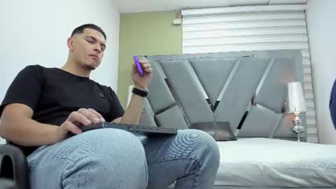 david_victoriaa online show from July 17, 2026, 1:07 pm